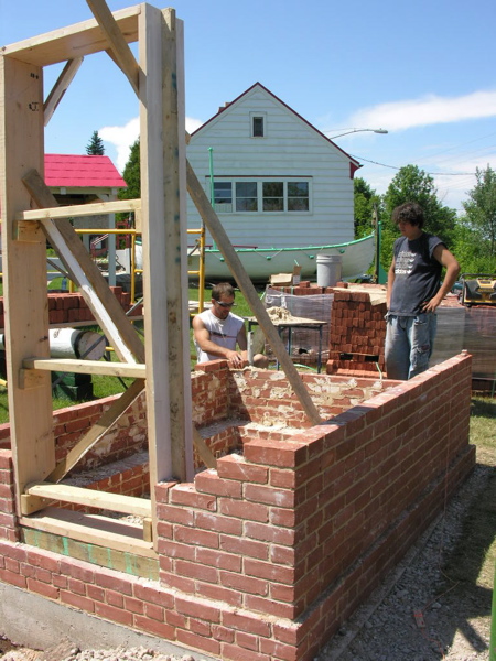 images/Oil_House/11 - Setting the door jamb.jpg